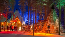 <h5>Joulumaa</h5><p>Kauniisti valaistu joulumaa Rovaniemellä. Tunnus: img_5121</p>