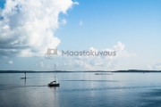 <h5>Tyyni Saaristomeri</h5><p>Lämmin kesäpäivä Saaristomerellä. Tunnus: img_4082</p>