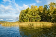 <h5>Ruska saaristossa</h5><p>Suomen lounainen saaristo on monin paikoin lehtipuiden valtaamaa aluetta. Ruska on parhaimmillaan saaristossa lokakuussa. Tunnus: img_5685</p>