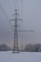 <h5>Voimalinjat</h5><p>Vantaajoen äärellä kulkevat voimalinjat. Tunnus: img_8520</p>